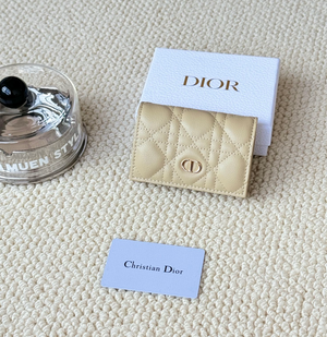 Open image in slideshow, D STYLE EMBROIDERED DETAIL WALLET (11.7 X 5CM SIZE)

